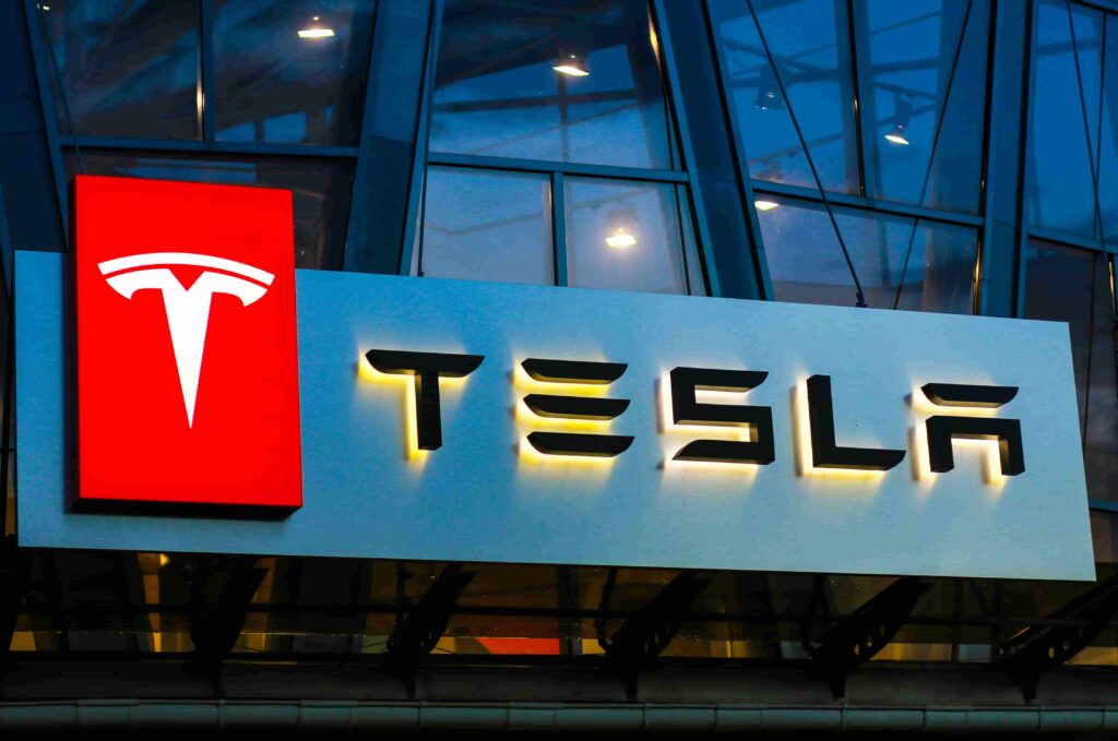 電動車概念股龍頭特斯拉(TSLA)